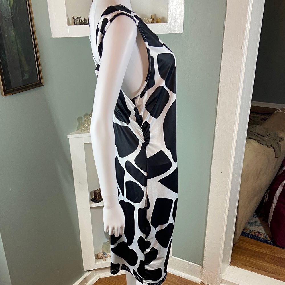 SHEIN Curve Giraffe Print Black White Sleeveless Dress 3X Bodycon Form Fitting - Picture 6 of 13